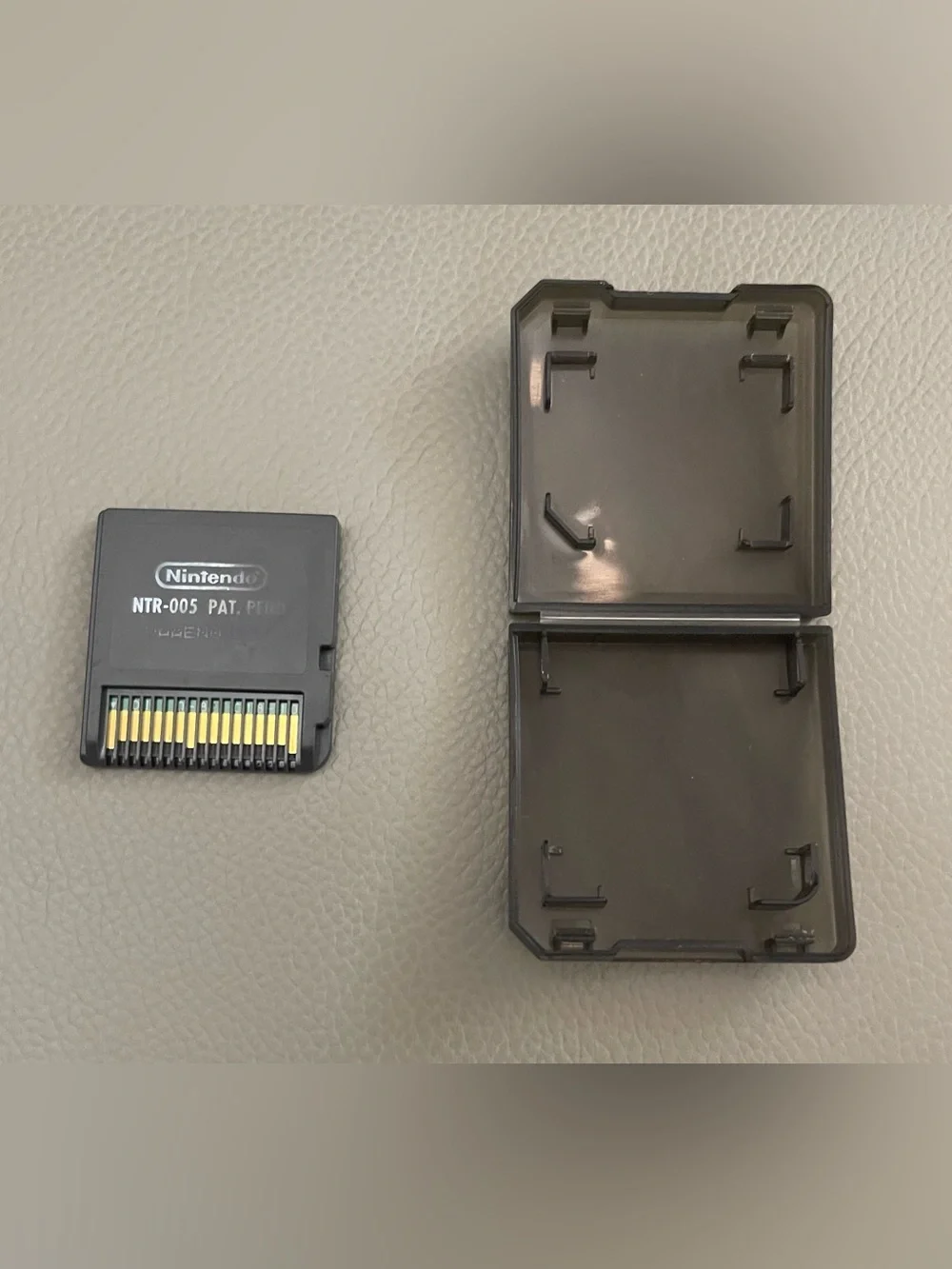 Art Academy Nintendo DS Game Cartridge in Plastic Protective Case
